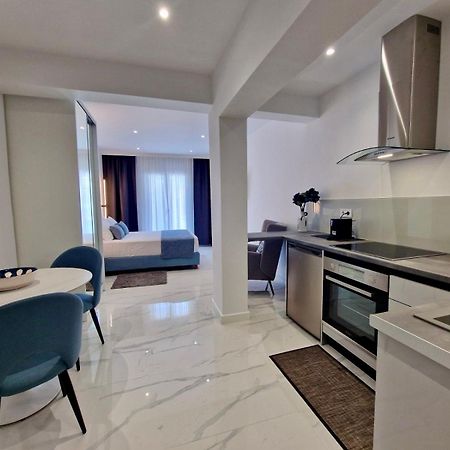 Kassiopi Piazza Suites Bagian luar foto
